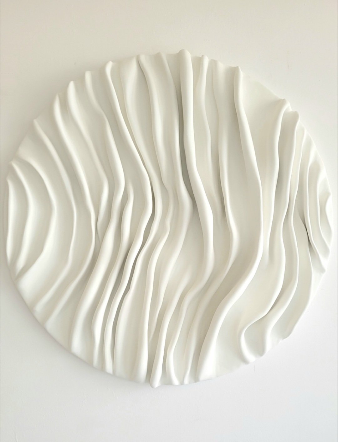Okrągła płaskorzeźba - Flowing Calm - średnica 80cm